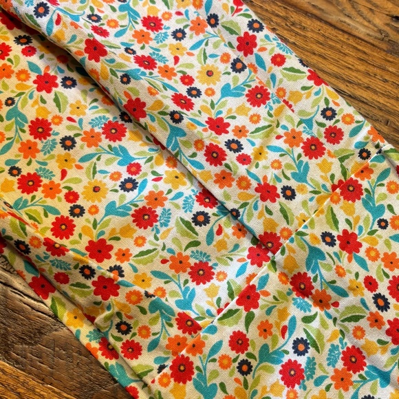 Cheerful Retro Floral Print Cotton Infinity Scarf - like NEW! - Picture 4 of 6